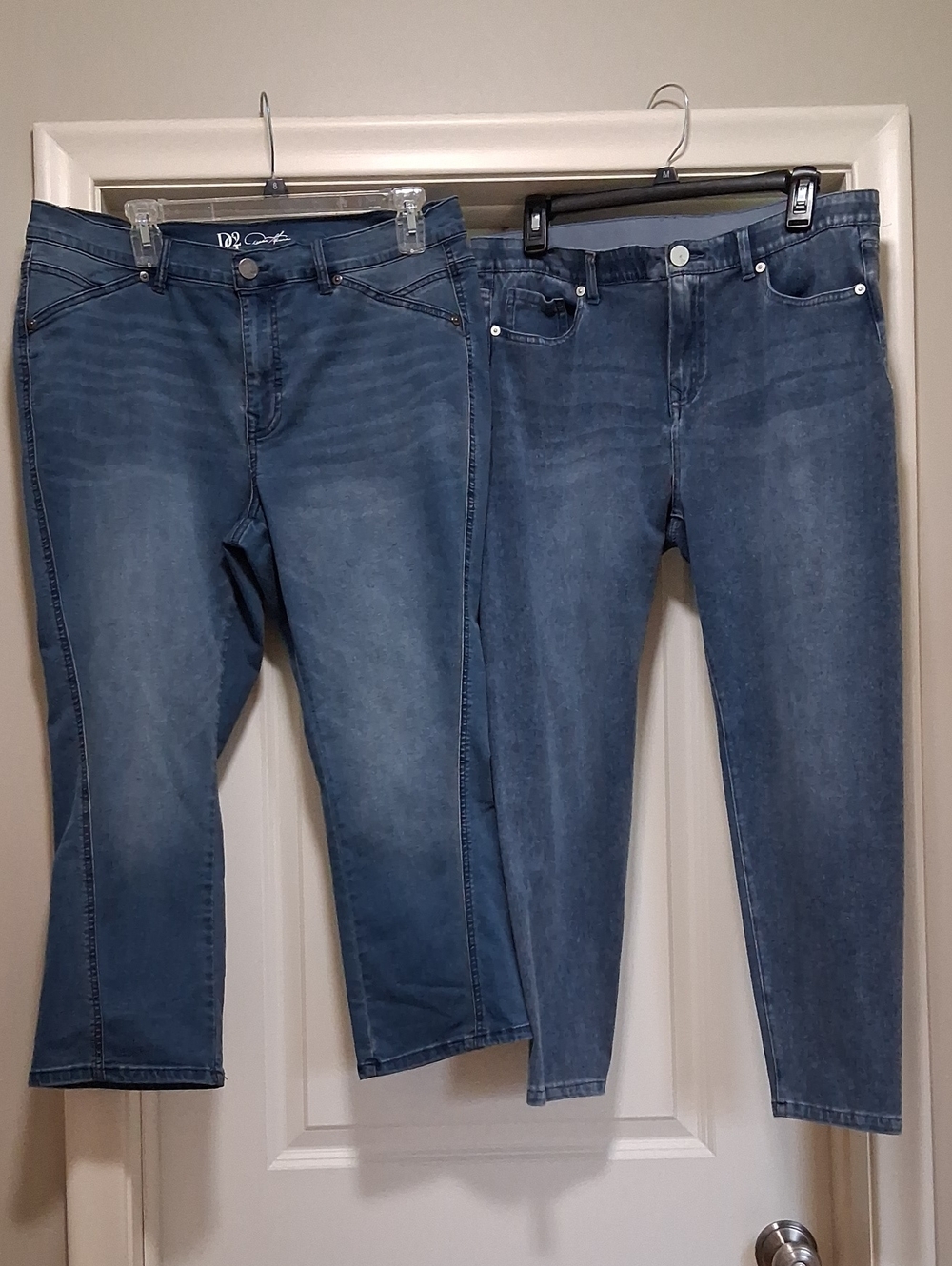 DG2 Women's Cropped Stretch Jeans